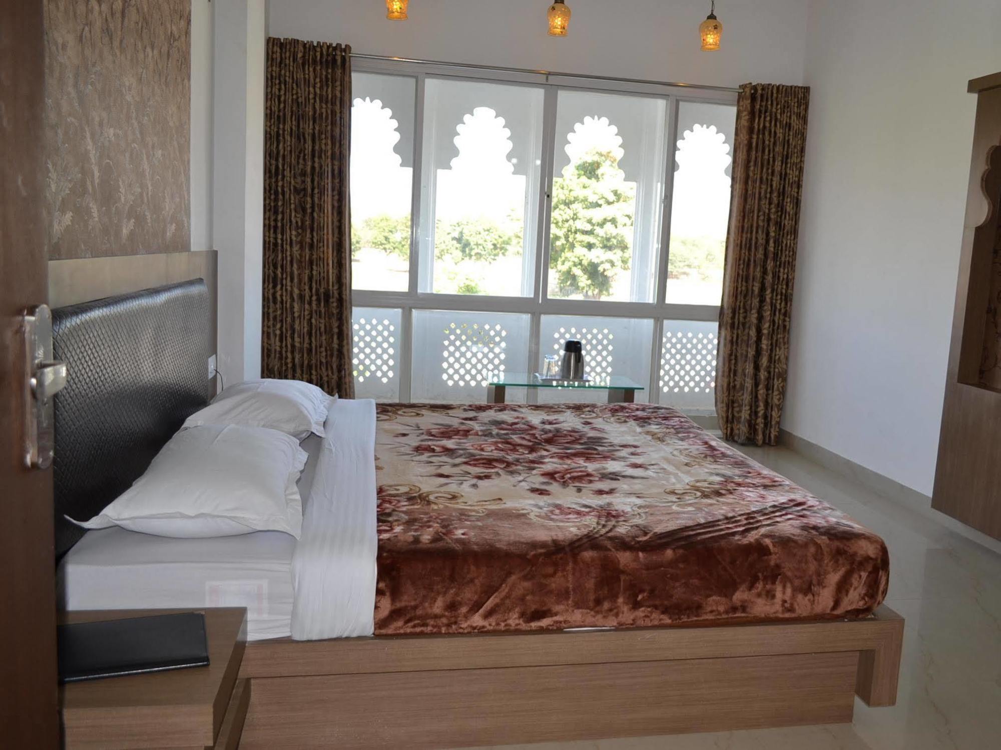 Hotel J M D Palace Udaipur Luaran gambar